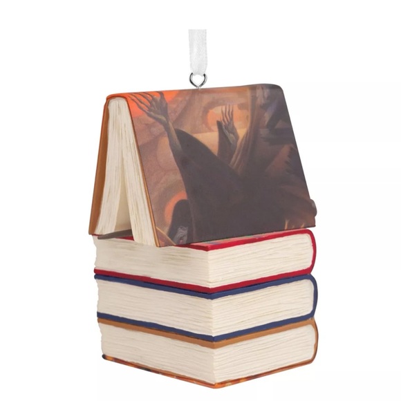 Hallmark Harry Potter Stacked Books & Wand Collectible Tree Ornament - Brand New - Picture 3 of 7